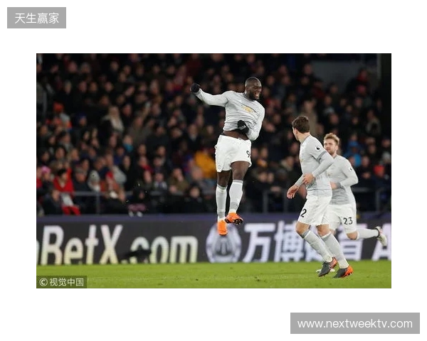 记者：18岁前锋莱西未入选曼联本场名单，阿莫林决定征召舍什科