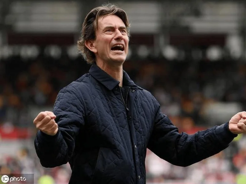 官方:热刺主帅托马斯-弗兰克已被俱乐部解雇